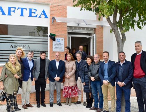 Monago llama a las grandes empresas a suplir la pérdida de la obra social de las Cajas